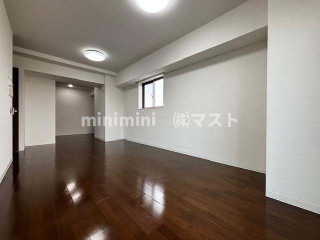 エルヴェ東天満の居間・リビング