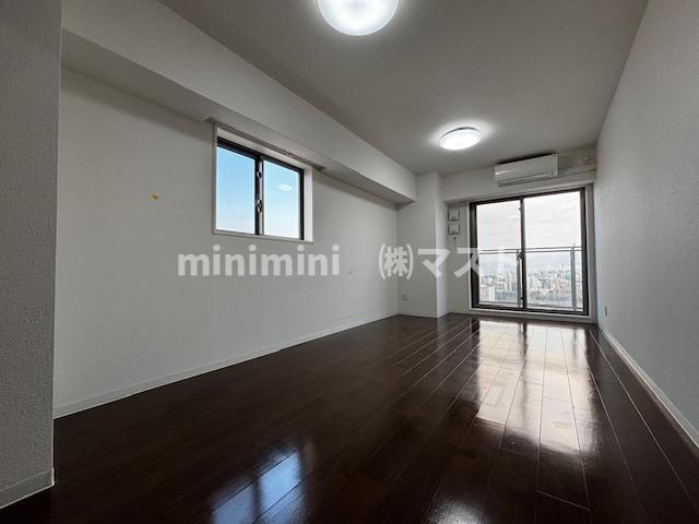 エルヴェ東天満の居間・リビング