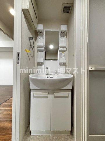 エルヴェ東天満の独立洗面台