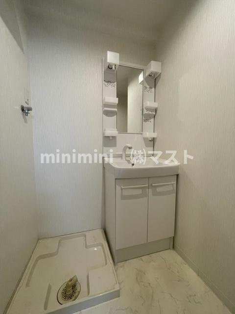 R SQUARE　東天満の洗面所