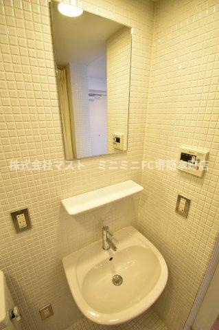 シーズアパートメント中之島の洗面所
