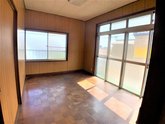 港本町貸家の居間・リビング