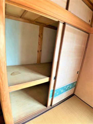 港本町貸家の収納