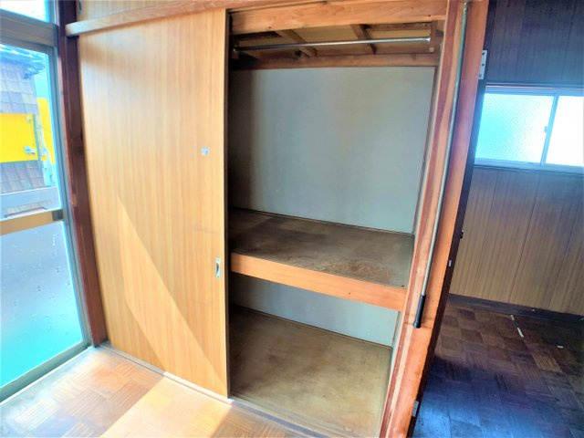 港本町貸家の収納