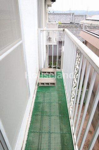 プレジール鳴神のバルコニー