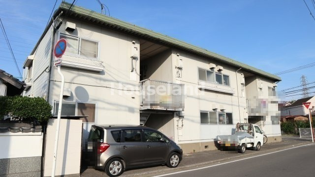 プレジール鳴神の外観