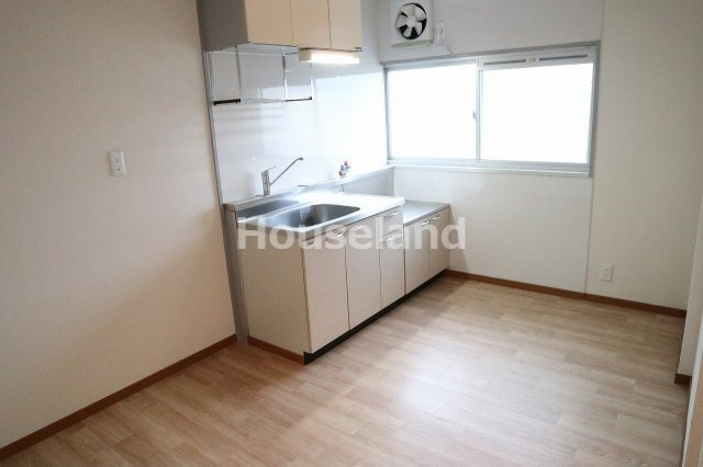 プレジール鳴神の居間・リビング