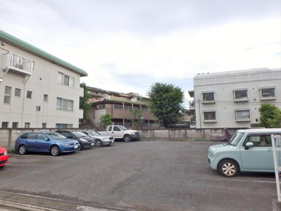 【駐車場】 | ハイツグリーン | 敷地内駐車場（2万円/月額）