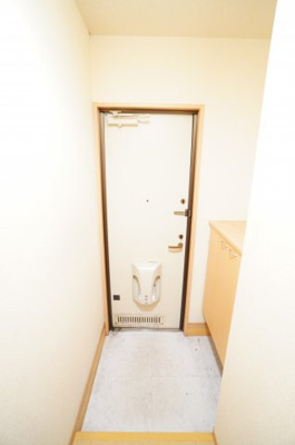 【玄関】 | ヴェルドミールⅡ | ※同物件・反転タイプの写真です。