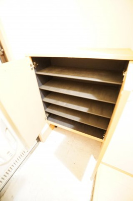 【収納】 | ヴェルドミールⅡ | ※同物件・反転タイプの写真です。