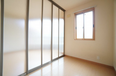 【洋室】 | ヴェルドミールⅡ | ※同物件・反転タイプの写真です。