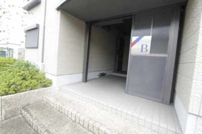 【エントランス】 | エルドラード五位堂Ｂ