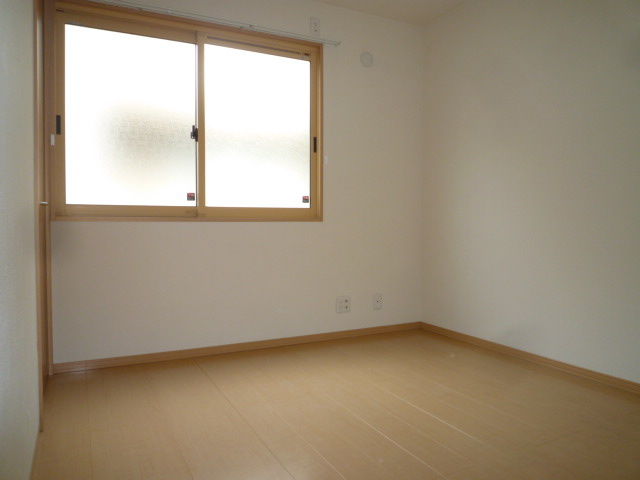 ファミリータウンツートムＥの寝室|洋室