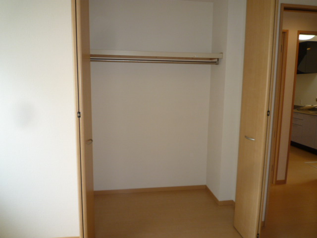 ファミリータウンツートムＥの収納|クローゼット