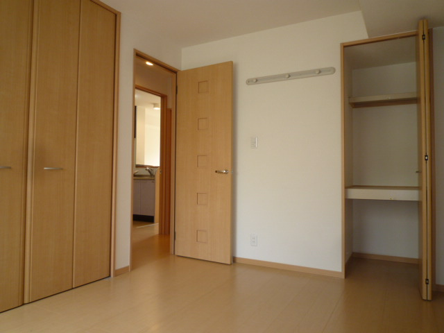 ファミリータウンツートムＥの洋室