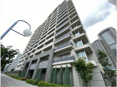 【外観】 | 天満橋レジデンス エアリーコート | 桜の時期は良く聞く「造幣局」が目の前のマンションです。