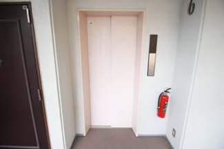 【その他共用部分】 | 日々の生活に欠かせないエレベーターを完備。