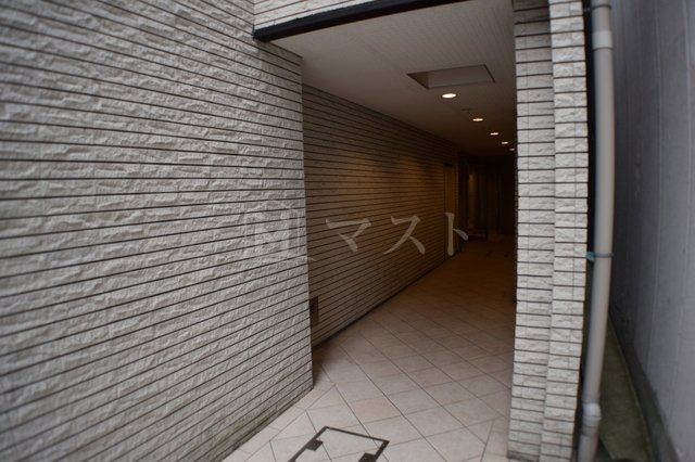 ドエル心斎橋のエントランス