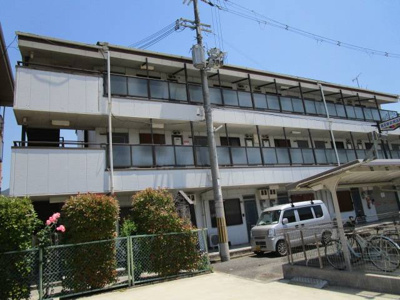 【外観】 | 高安ヤノハイツA棟 | 外観は落ち着いています