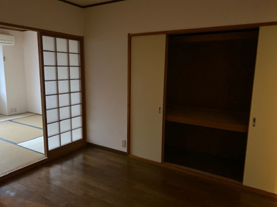【洋室】 | 高安ヤノハイツA棟 | 広々とした洋室です