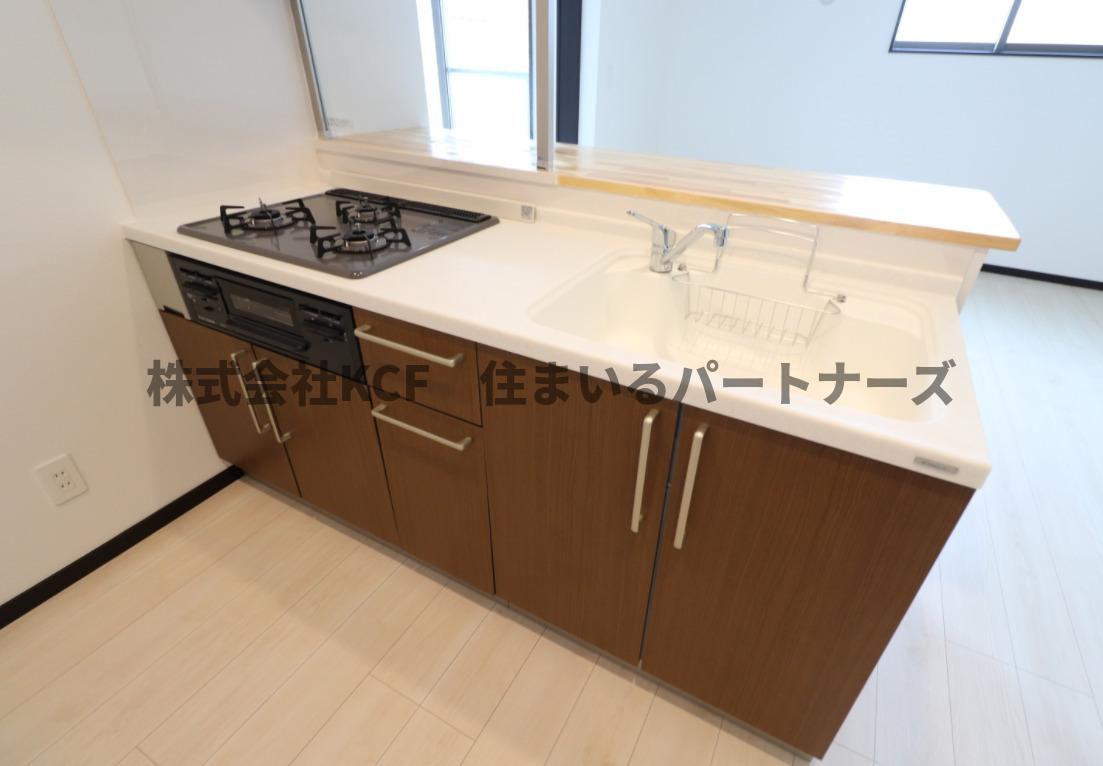 ユーズフォレシア小頭町のキッチン|※2021年8月完成の同型アパート内装写真です。詳細はお問い合わせください。