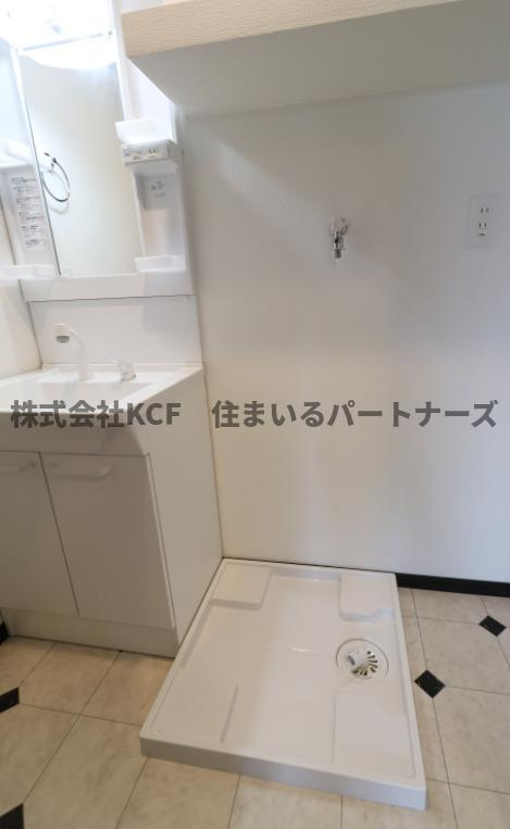 ユーズフォレシア小頭町の洗面所|※2021年8月完成の同型アパート内装写真です。詳細はお問い合わせください。