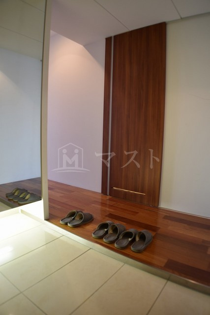 アーバネックス淀屋橋の玄関