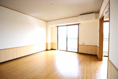 【居間・リビング】 | ディアコートつくば | ・南向きの明るいリビング