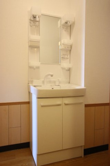 【独立洗面台】 | ディアコートつくば | 使いやすい独立洗面台です