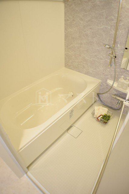 ラクラス長堀橋の浴室