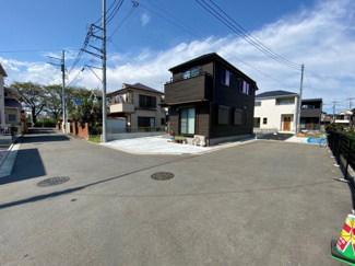 【前面道路含む現地写真】