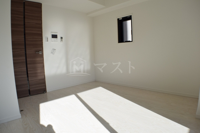 ルーエ本町の居間・リビング