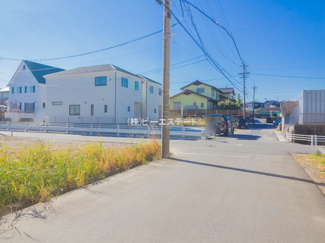 【前面道路含む現地写真】