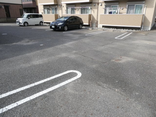 ラ・ポルトBの駐車場
