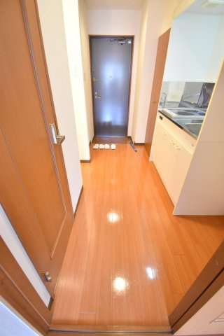 ロイヤルクイーンズパーク江坂　仲介手数料無料の内装