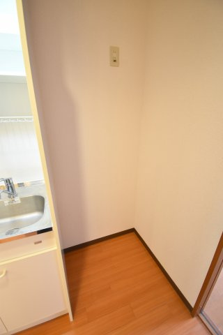 ロイヤルクイーンズパーク江坂　仲介手数料無料のキッチン