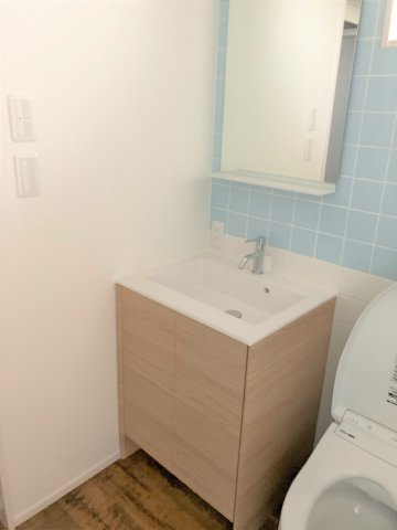 PARASOL　APARTMENT　A棟の独立洗面台