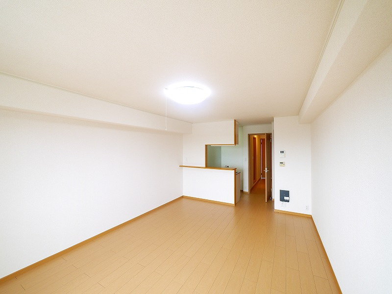 エクセルコートBの居間・リビング|こちらの居間で趣味の時間をお楽しみください