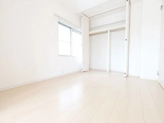 サンハイツ本山の居間・リビング