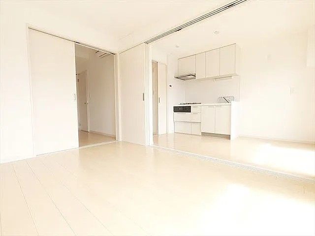 サンハイツ本山の居間・リビング