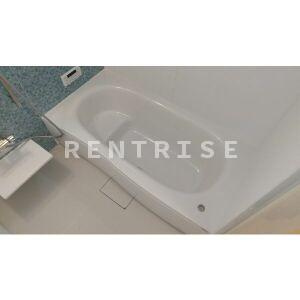 ウィスタリアの駐車場