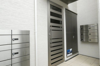 【エントランス】