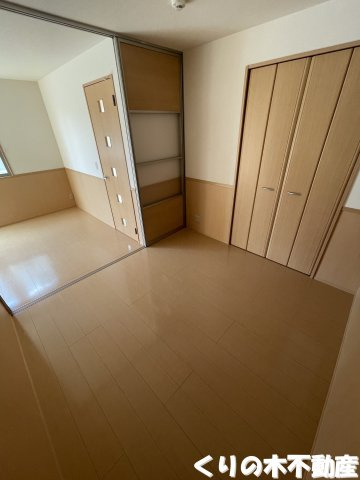 【寝室】 | エトワールしゅりⅡ | 落ち着いた色調の寝室です