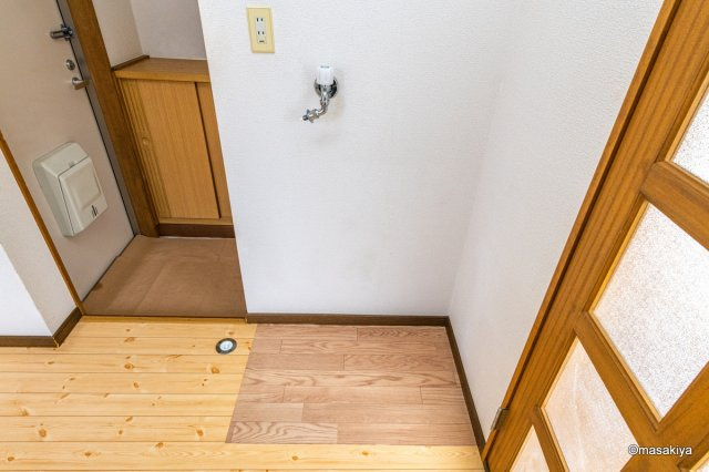 あっぷるハウス三輪の洗面所|室内洗濯機置き場