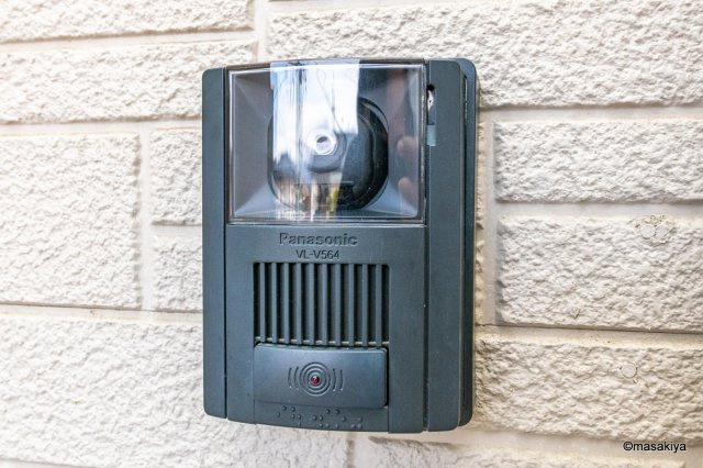 あっぷるハウス三輪のエントランス|TVインターホン