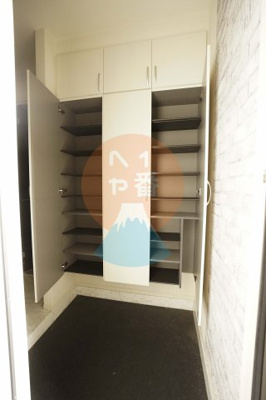 【玄関】 | ソフィス蛍田 | シューズボックス付きです