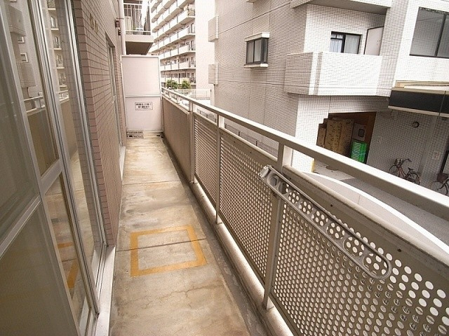【バルコニー】 | イーストマンション