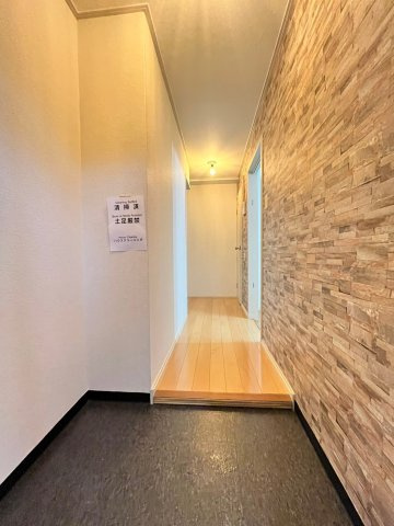 リバティ千代が丘の玄関