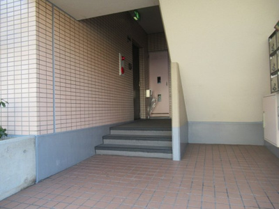 【エントランス】 | メゾン・ド・エスパース（高井田賃貸） | エントランスです