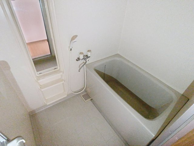 フォーブル十日町の浴室